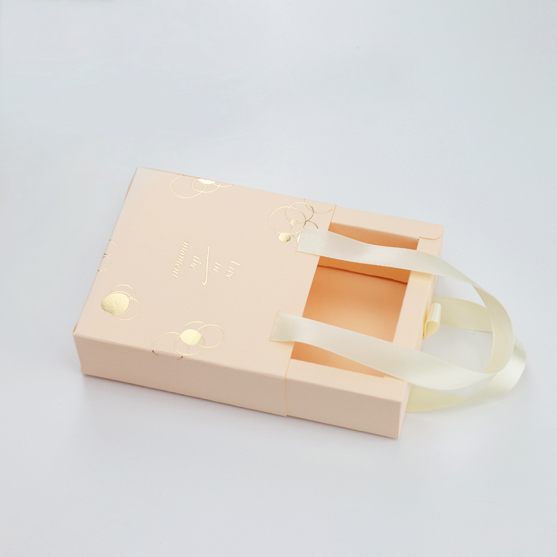 Portagioie in carta con mini pacchetto personalizzato all'ingrosso